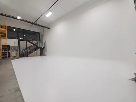 2017 NW 135 Avenue Miami FL 33182