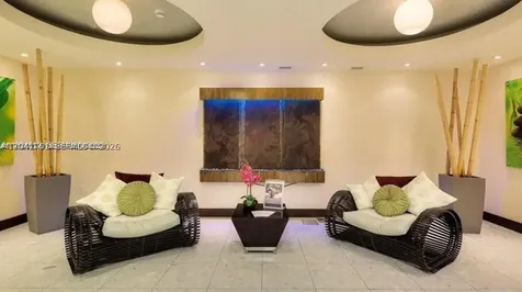 253 NE 2nd Street Miami FL 33132