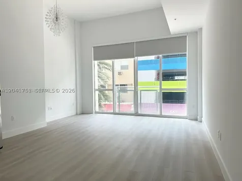 253 NE 2nd Street Miami FL 33132