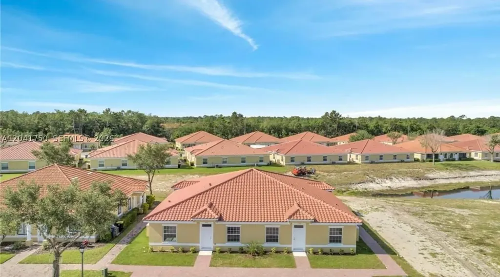 1732 Paciffic Road Poinciana FL 34759