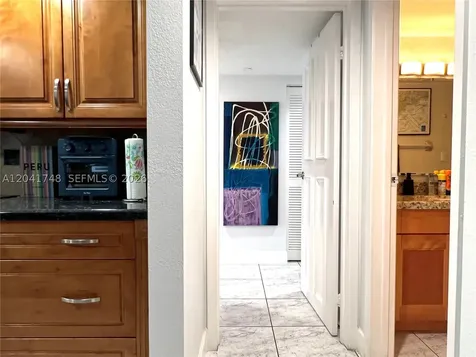 2401 Collins Avenue Miami Beach FL 33140