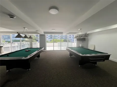 2401 Collins Avenue Miami Beach FL 33140