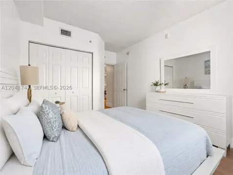 17145 N Bay Road Sunny Isles Beach FL 33160