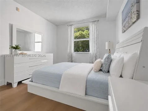 17145 N Bay Road Sunny Isles Beach FL 33160