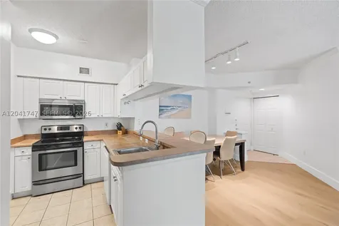 17145 N Bay Road Sunny Isles Beach FL 33160