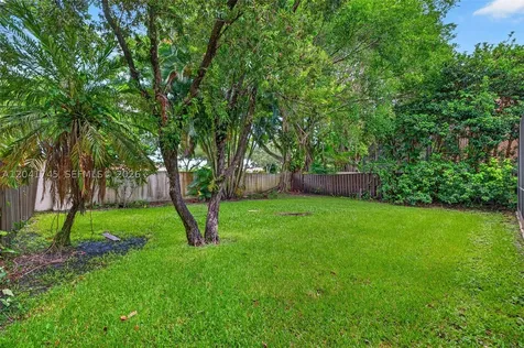 1380 NW 103rd Terrace Plantation FL 33322