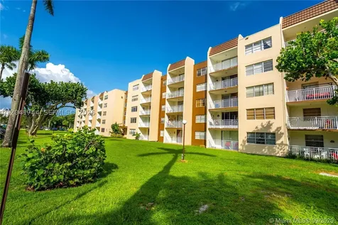 6930 Miami Gardens Drive Hialeah FL 33015