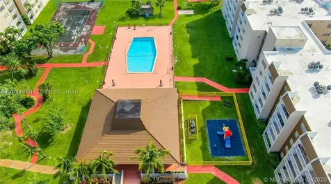 6930 Miami Gardens Drive Hialeah FL 33015