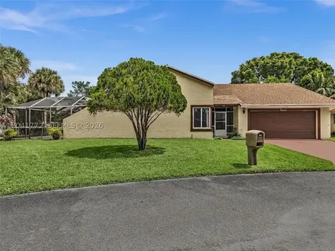 8813 Paradise Court Tamarac FL 33321