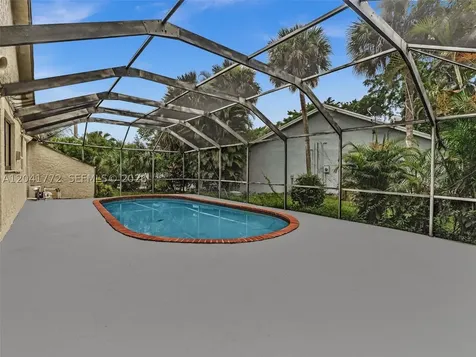 8813 Paradise Court Tamarac FL 33321