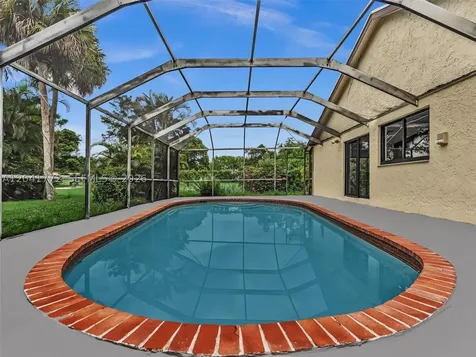 8813 Paradise Court Tamarac FL 33321