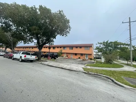 10851 SW 6th Street Sweetwater FL 33174