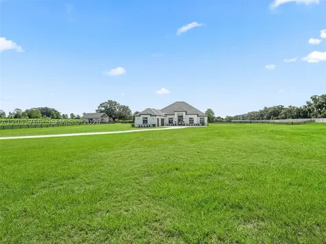 7041 NE 22nd Court Road Ocala FL 34479