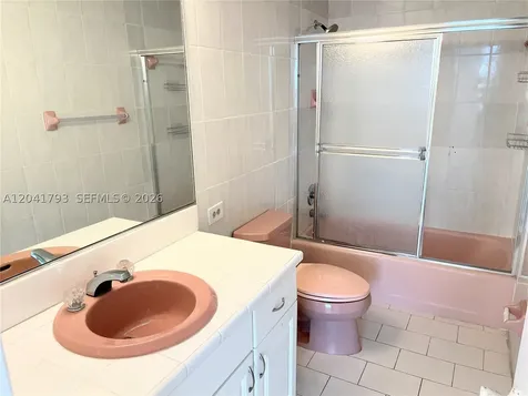 8024 Tatum Waterway Drive Miami Beach FL 33141