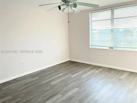 8024 Tatum Waterway Drive Miami Beach FL 33141