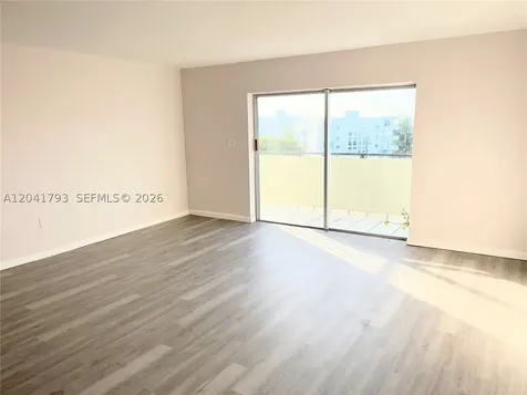 8024 Tatum Waterway Drive Miami Beach FL 33141