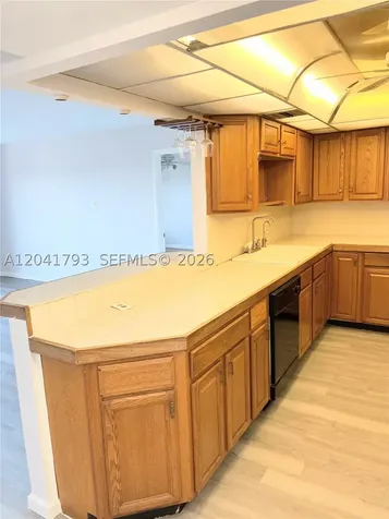 8024 Tatum Waterway Drive Miami Beach FL 33141