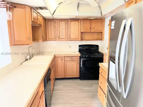 8024 Tatum Waterway Drive Miami Beach FL 33141