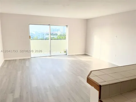 8024 Tatum Waterway Drive Miami Beach FL 33141