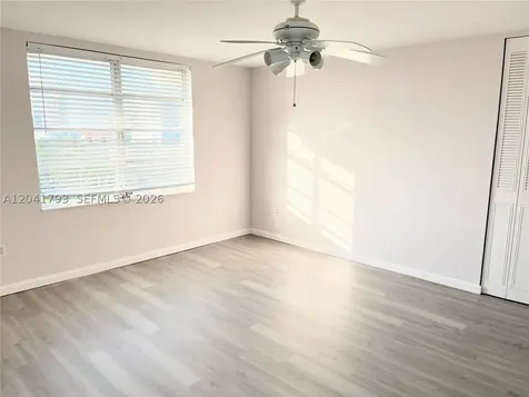 8024 Tatum Waterway Drive Miami Beach FL 33141