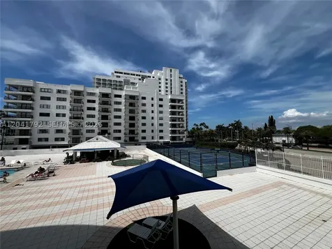 5445 Collins Avenue Miami Beach FL 33140