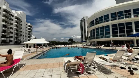 5445 Collins Avenue Miami Beach FL 33140
