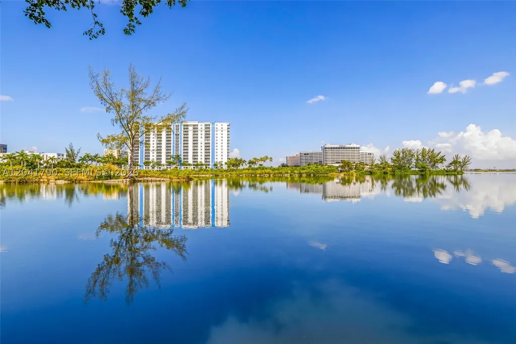 4805 NW 7th Street Miami FL 33126