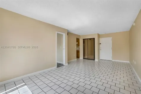 4805 NW 7th Street Miami FL 33126