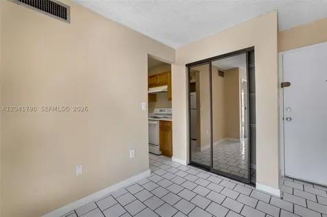 4805 NW 7th Street Miami FL 33126