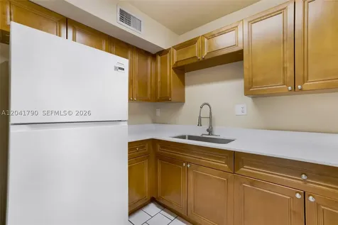 4805 NW 7th Street Miami FL 33126