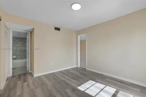 4805 NW 7th Street Miami FL 33126