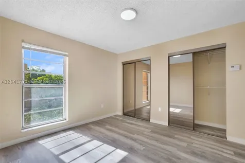 4805 NW 7th Street Miami FL 33126