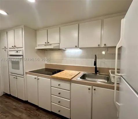 1200 West Avenue Miami Beach FL 33139