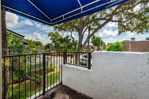2327 SW 82nd Way North Lauderdale FL 33068