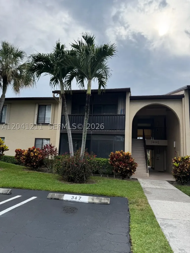 614 Sea Pine Way Green Acres FL 33415