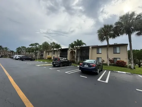 614 Sea Pine Way Green Acres FL 33415