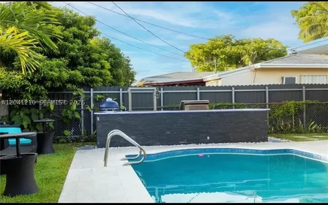 16100 NE 9th Court North Miami Beach FL 33162