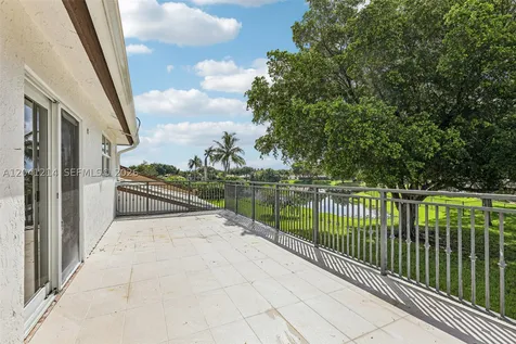 15010 E Falcons Lea Drive Davie FL 33331