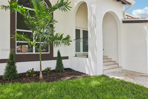 15010 E Falcons Lea Drive Davie FL 33331