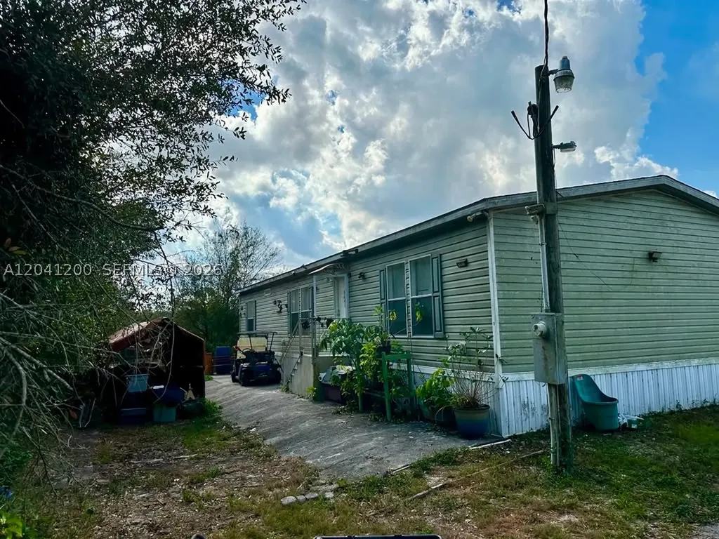 640 N Kennel Street Clewiston FL 33440