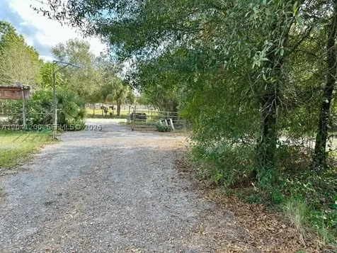 640 N Kennel Street Clewiston FL 33440