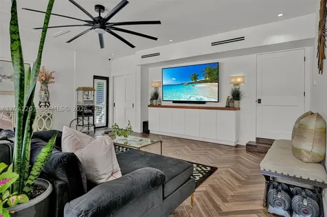 16416 NE 32nd Avenue North Miami Beach FL 33160