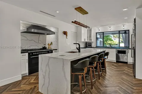 16416 NE 32nd Avenue North Miami Beach FL 33160