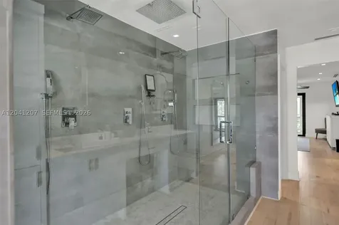 16416 NE 32nd Avenue North Miami Beach FL 33160