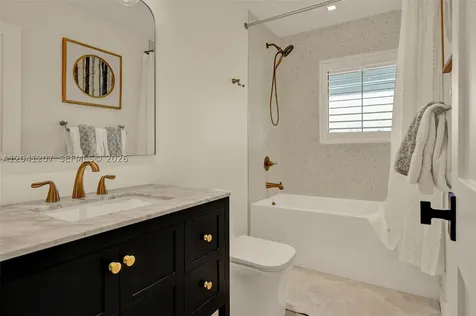 16416 NE 32nd Avenue North Miami Beach FL 33160