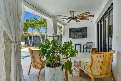 16416 NE 32nd Avenue North Miami Beach FL 33160