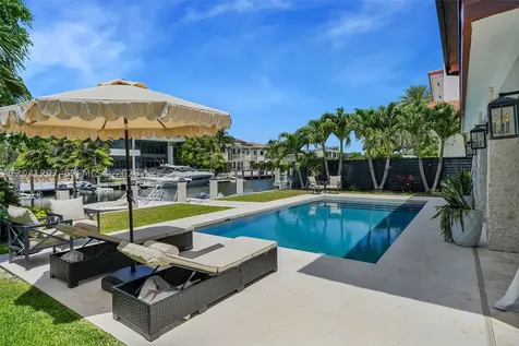16416 NE 32nd Avenue North Miami Beach FL 33160