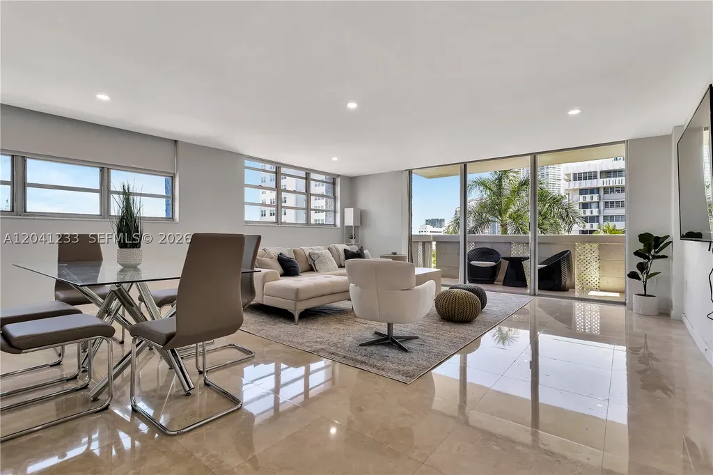 800 West Avenue Miami Beach FL 33139