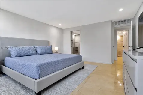 800 West Avenue Miami Beach FL 33139