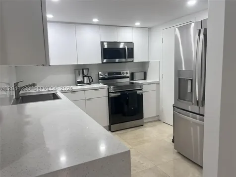 800 West Avenue Miami Beach FL 33139